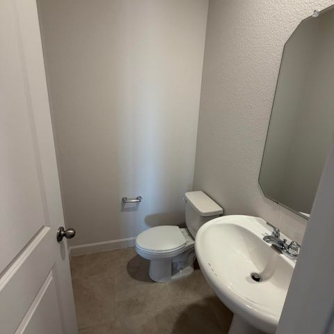 2427 Marble Avenue NE, Rio Rancho, NM 87144