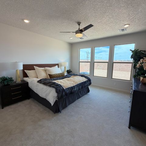 2427 Marble Avenue NE, Rio Rancho, NM 87144