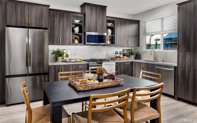 4154 S S. WILDFLAX PASEO 111, Ontario, CA 91761