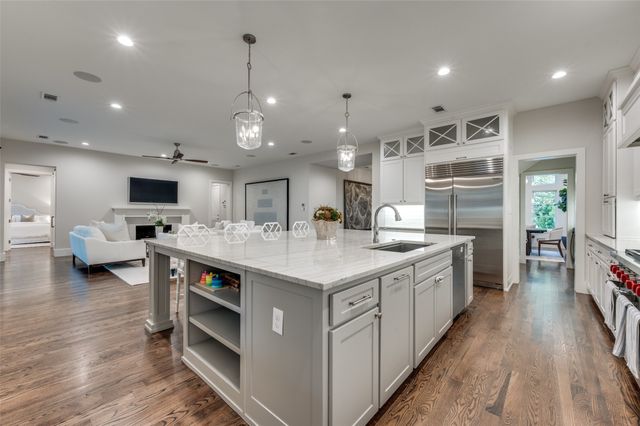 6655 Avian Drive, Dallas, TX 75230
