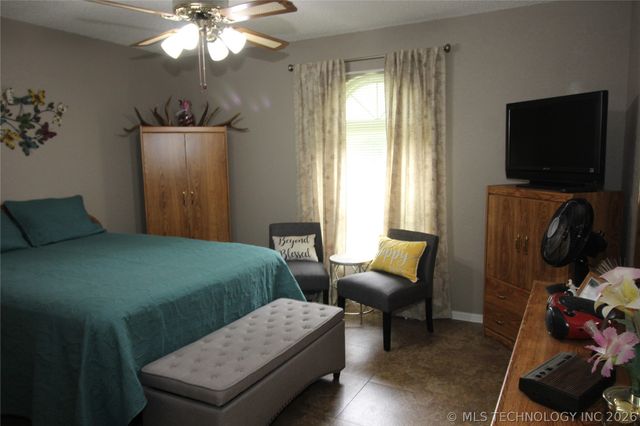 2042 W Toledo Street, Broken Arrow, OK 74012