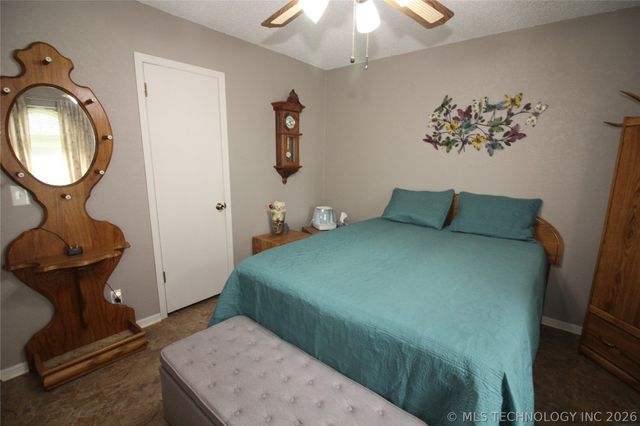 2042 W Toledo Street, Broken Arrow, OK 74012