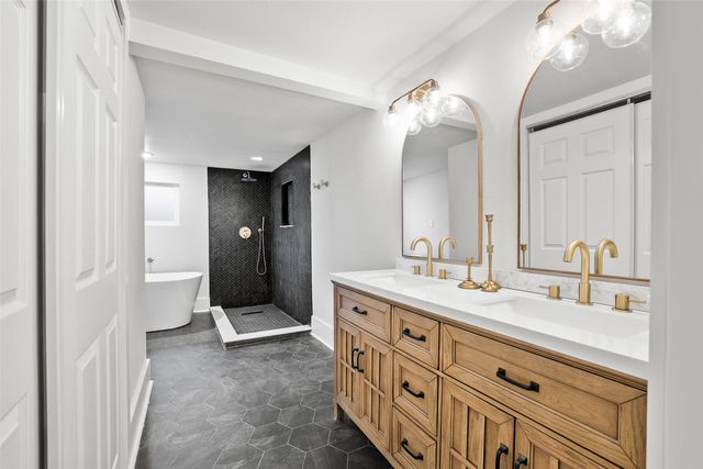 431 E Hull Street, Denison, TX 75021