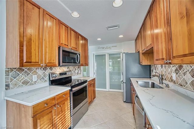 3071 Meandering WAY # 101, Fort Myers, FL 33905