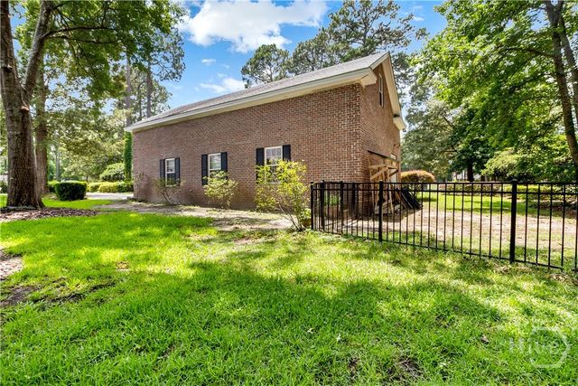 3 Pine Lakes Point, Savannah, GA 31405