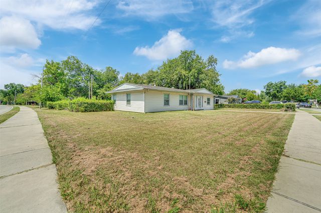 2682 Wasina Drive, Farmers Branch, TX 75234