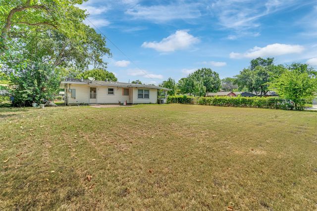 2682 Wasina Drive, Farmers Branch, TX 75234