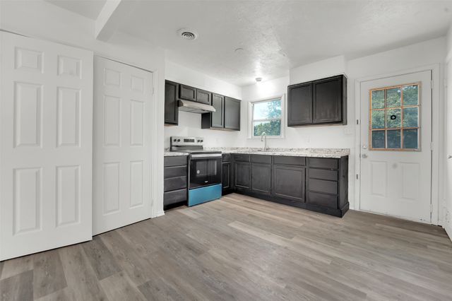 2682 Wasina Drive, Farmers Branch, TX 75234