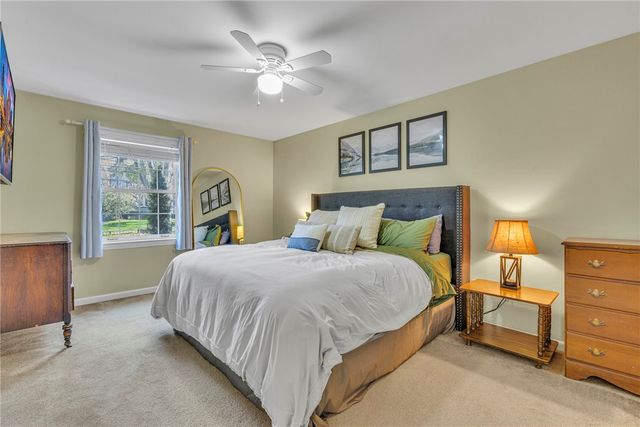 610 Maple Ln 1, Sewickley, PA 15143