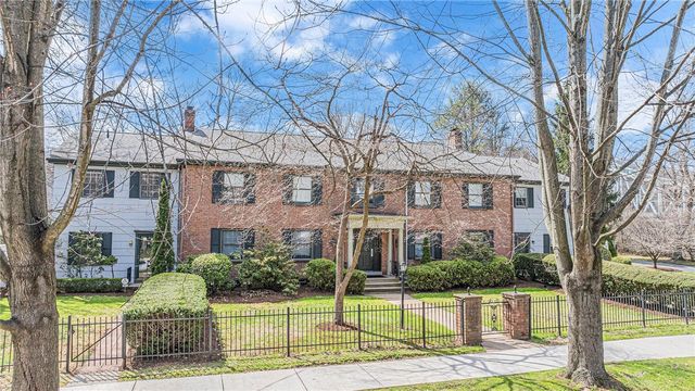 610 Maple Ln 1, Sewickley, PA 15143