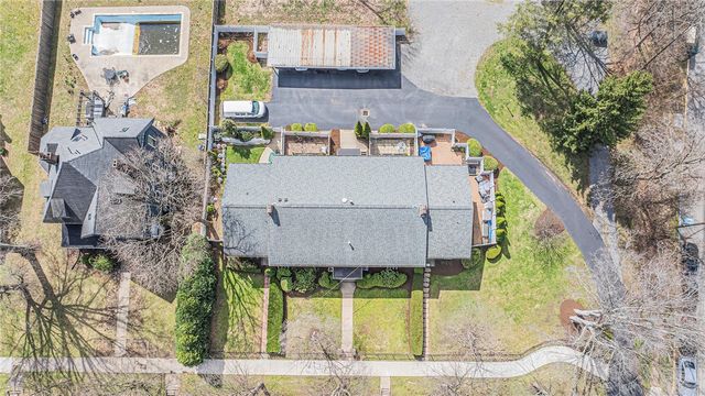610 Maple Ln 1, Sewickley, PA 15143