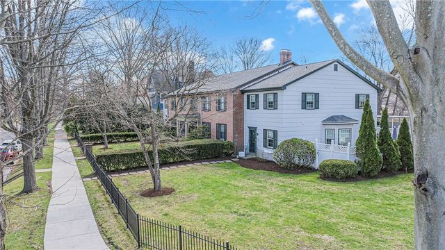 610 Maple Ln 1, Sewickley, PA 15143