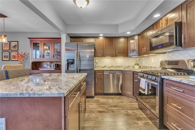 610 Maple Ln 1, Sewickley, PA 15143