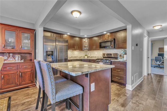 610 Maple Ln 1, Sewickley, PA 15143