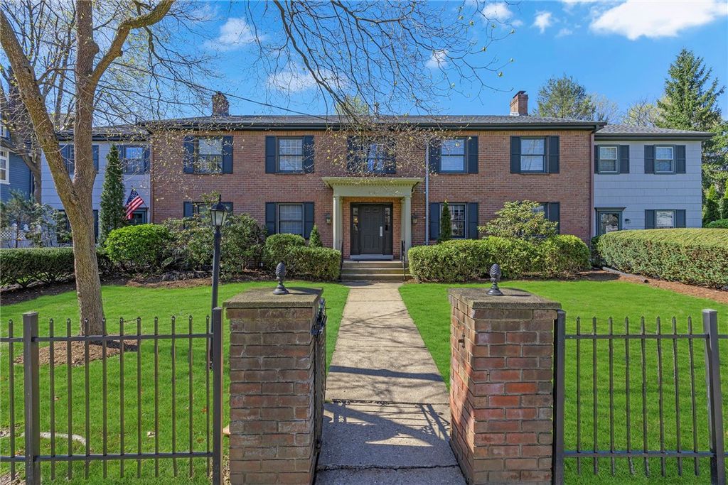 610 Maple Ln 1, Sewickley, PA 15143