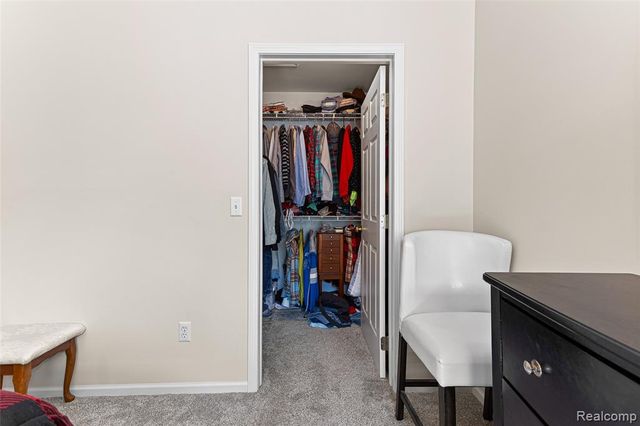 1033 Calpernia, Wixom, MI 48393