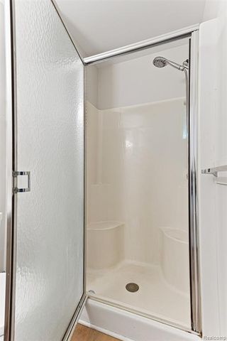 1033 Calpernia, Wixom, MI 48393