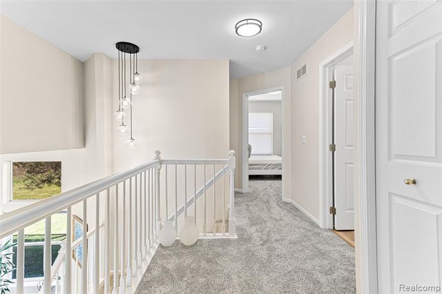 1033 Calpernia, Wixom, MI 48393