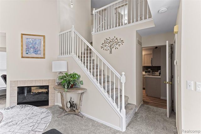 1033 Calpernia, Wixom, MI 48393
