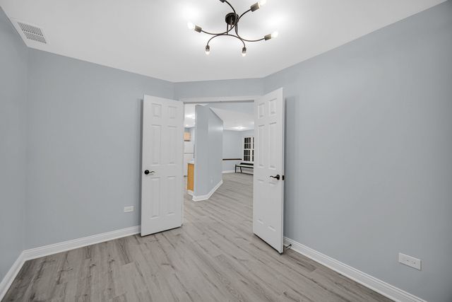 445 Cromwell Circle 1, Bartlett, IL 60103