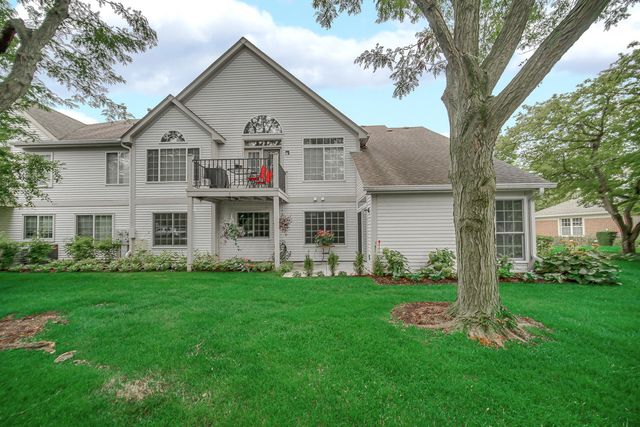 445 Cromwell Circle 1, Bartlett, IL 60103