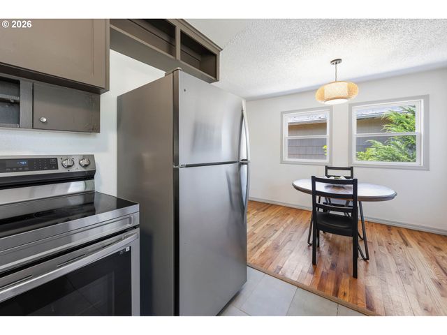 4536 Se 97TH Ave, Portland, OR 97266