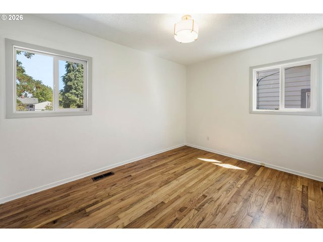 4536 Se 97TH Ave, Portland, OR 97266