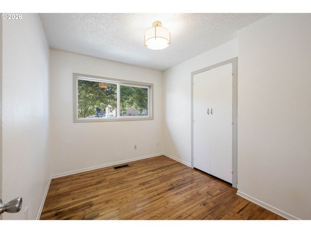 4536 Se 97TH Ave, Portland, OR 97266