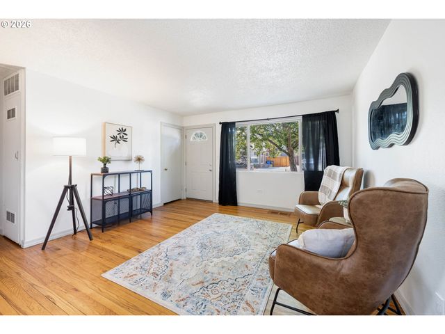 4536 Se 97TH Ave, Portland, OR 97266