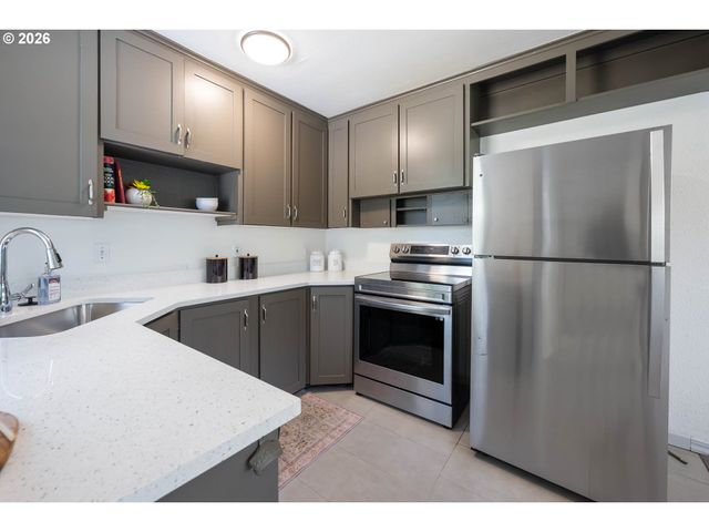4536 Se 97TH Ave, Portland, OR 97266