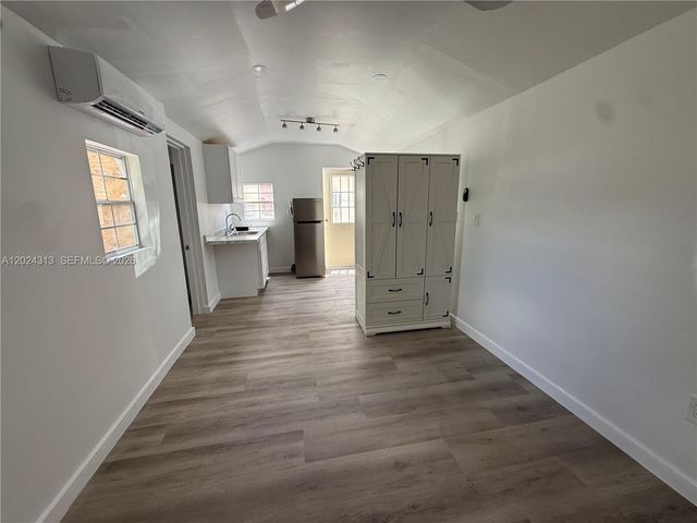 3101 NW 6th St 0, Miami, FL 33125