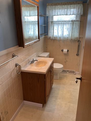 2011 S Sherman Street, Bay City, MI 48708