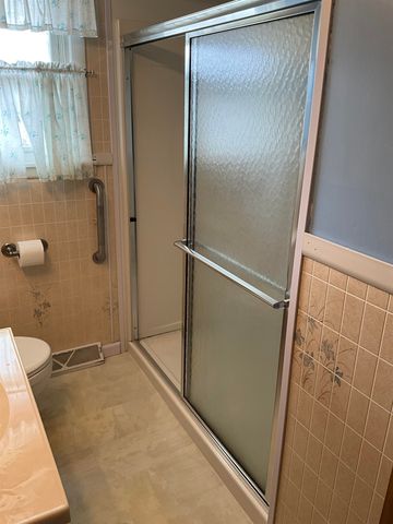 2011 S Sherman Street, Bay City, MI 48708