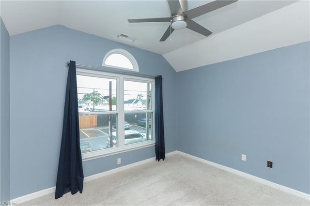 718 14th St Apt B, Virginia Beach, VA 23451