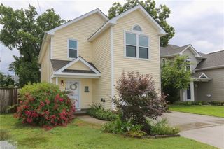 718 14th St Apt B, Virginia Beach, VA 23451