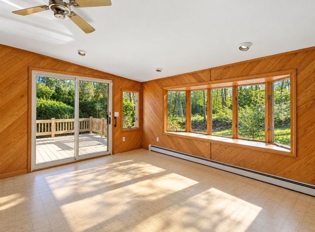 38 Fort Sumter Dr, Holden, MA 01520