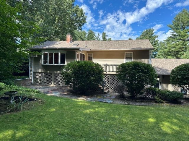 38 Fort Sumter Dr, Holden, MA 01520