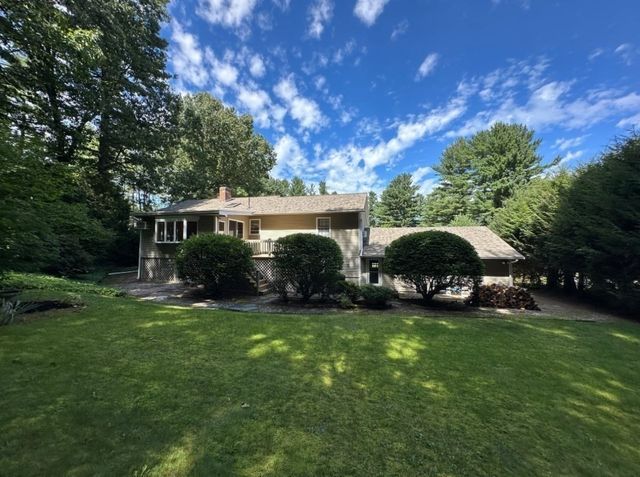 38 Fort Sumter Dr, Holden, MA 01520