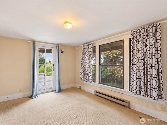 5821 3rd Avenue NW, Seattle, WA 98107