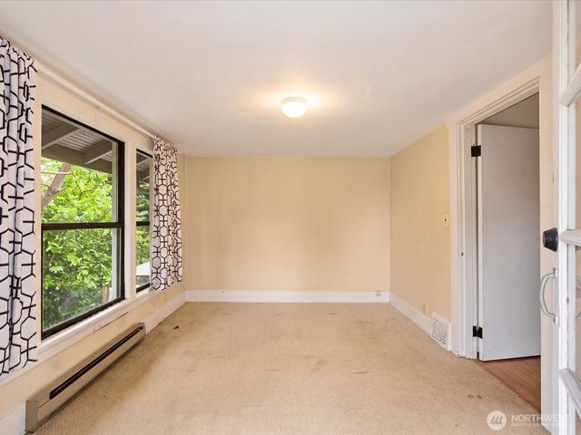 5821 3rd Avenue NW, Seattle, WA 98107
