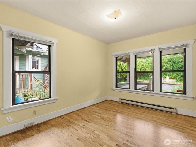 5821 3rd Avenue NW, Seattle, WA 98107
