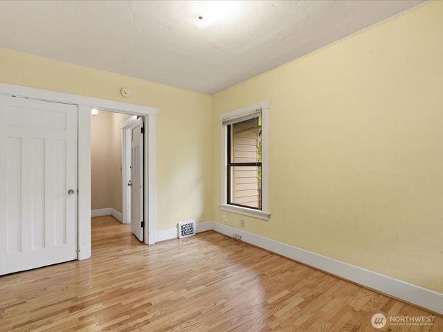 5821 3rd Avenue NW, Seattle, WA 98107