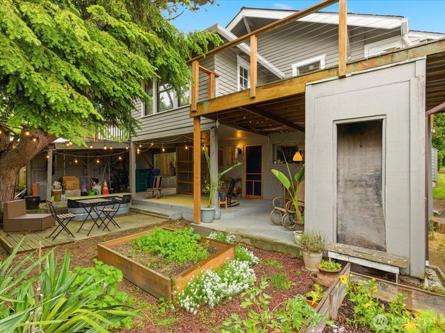 5821 3rd Avenue NW, Seattle, WA 98107