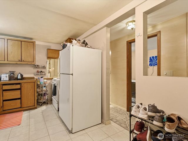 5821 3rd Avenue NW, Seattle, WA 98107