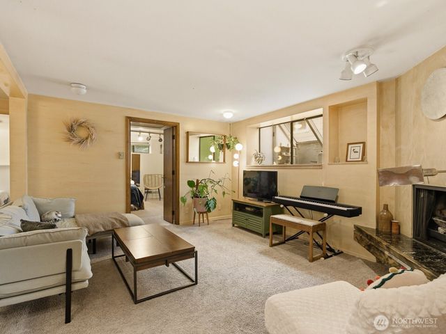 5821 3rd Avenue NW, Seattle, WA 98107