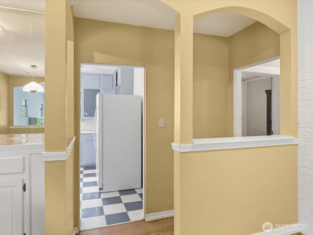 5821 3rd Avenue NW, Seattle, WA 98107
