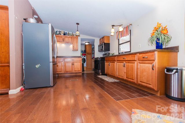 839 Hidden View Loop, Marion, NC 28752