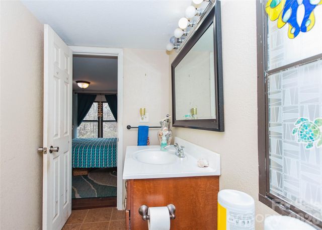 839 Hidden View Loop, Marion, NC 28752