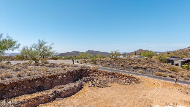 2516 W PRAIANO Way -, Phoenix, AZ 85086