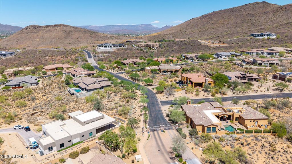 2516 W PRAIANO Way -, Phoenix, AZ 85086 — photo 5